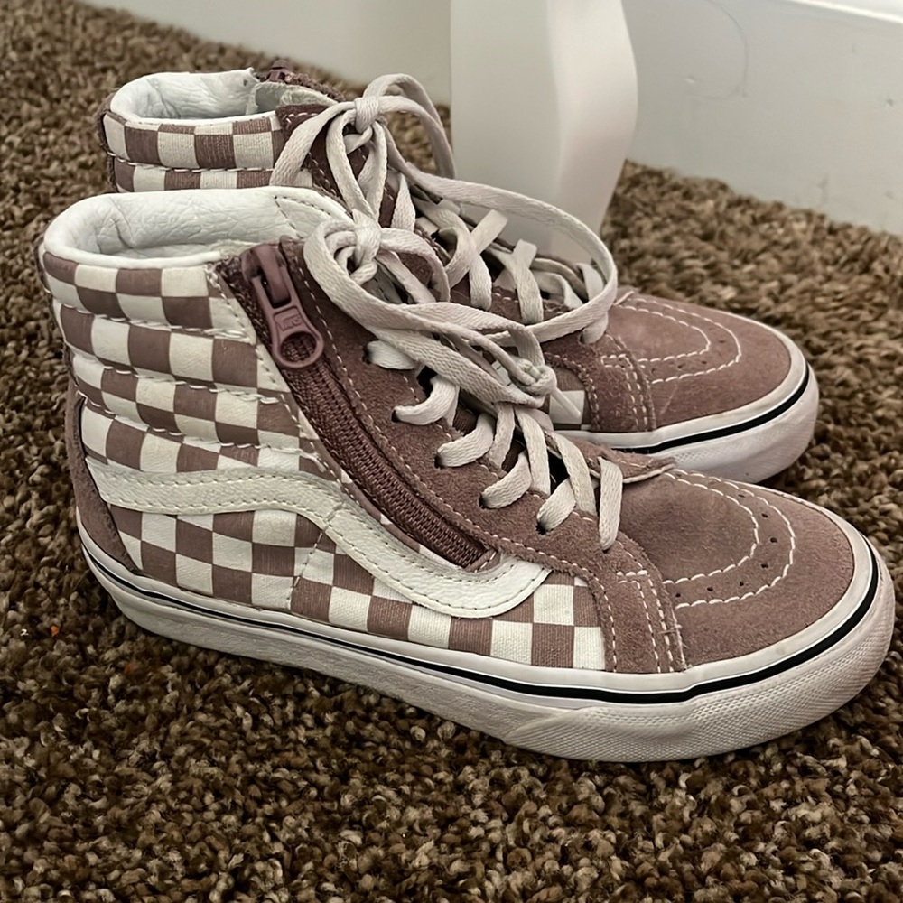Little girls high top Vans, mauve color in good condition.